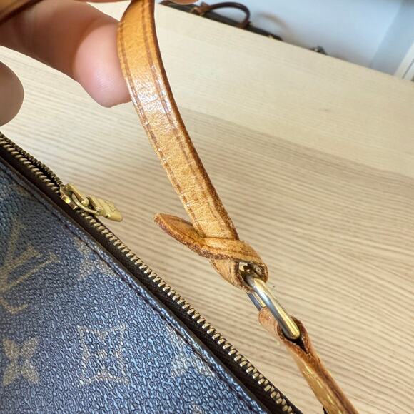 Louis Vuitton Monogram Pochette Accessories - Picture 10 of 13